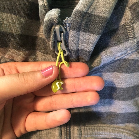 Sweater - Picture 3 of 4